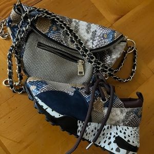 Women’s shoes and Fanny pack